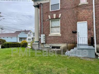 Main picture of 22 Railroad Ave