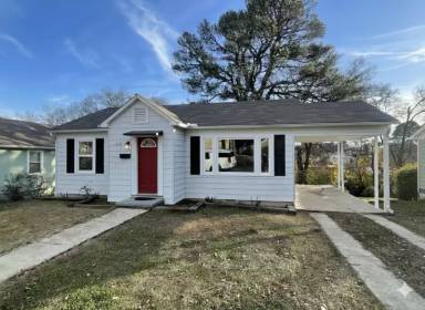 Main picture of 219 Lexington St