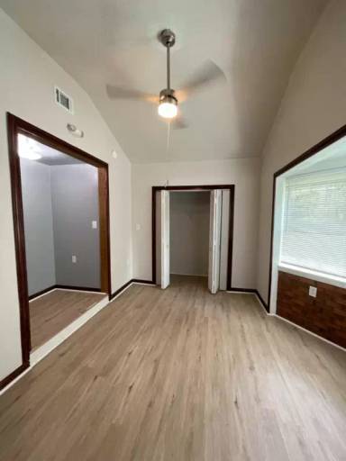 Main picture of 1417 Scott Ave