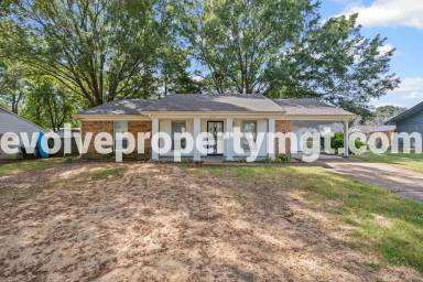 Main picture of 379 Easonwood Ave