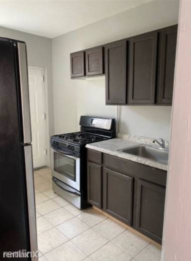 Main picture of 7749 S Yates Blvd