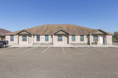 Main picture of 1905 Oasis Ave