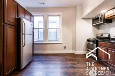 Main picture of 3649 W Montrose Ave