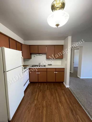 Main picture of 121 N Woodbridge St