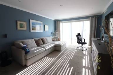 Main picture of 170 Gore St