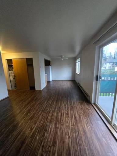 Main picture of 258 E Bakerview Rd