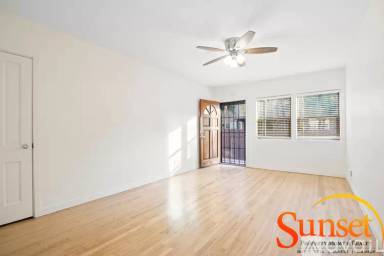 Main picture of 3-16. 4417-4423 1/2 Illinois Street - 3