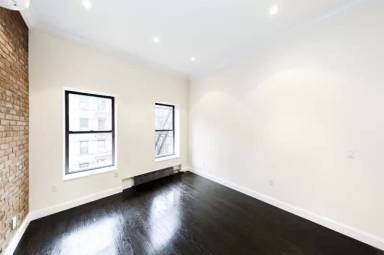 Main picture of 340 E 81st St