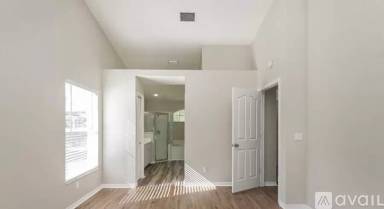 Main picture of 722 Nightingale Cir