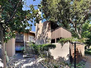 Main picture of 2270 Woodside Ln