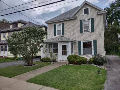 Main picture of 304 Hall Ave