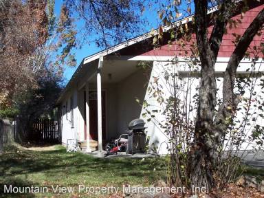 Main picture of 450 NE Seward Ave