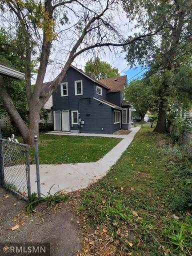 Main picture of 1851 Maryland Ave E