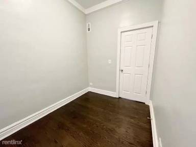 Main picture of 5020 N McVicker Ave