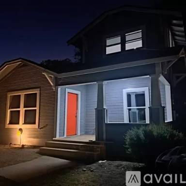 Main picture of 539 Hicks Ave