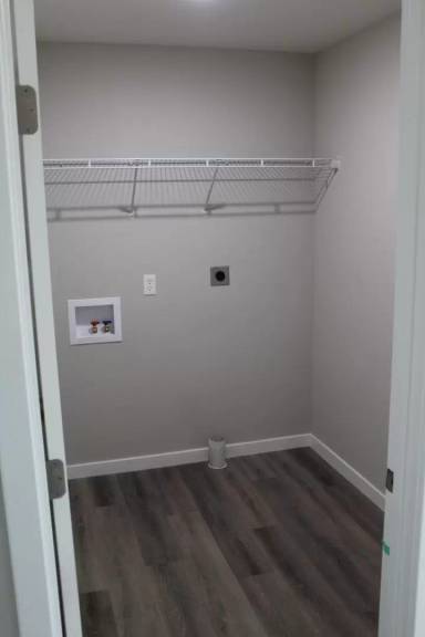 Main picture of 408 E Becky St