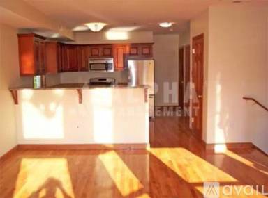 Main picture of 102 Allston St