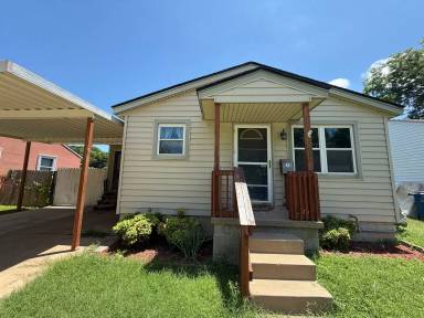 Main picture of 209 S Quebec Ave