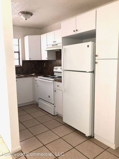 Main picture of 2462 Pierce St