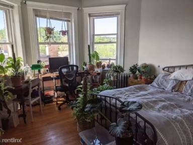 Main picture of 1082 Commonwealth Ave