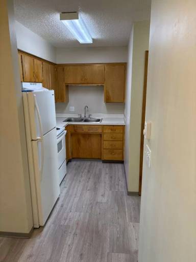 Main picture of 102 S 7th Ave