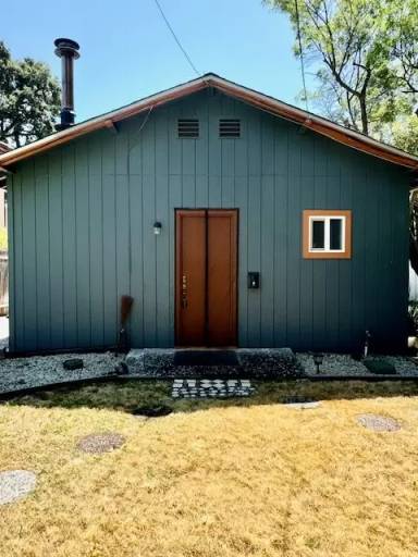 Main picture of 966 Mohr Ln