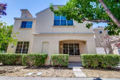 Main picture of 100 Concord Cir
