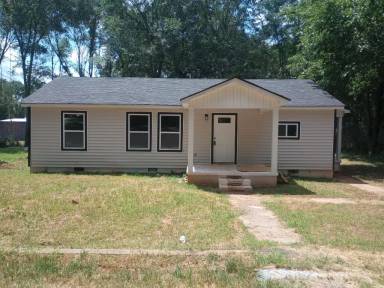 Main picture of 326 Sherman Dr