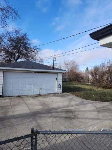 Main picture of 8354 25th Ave
