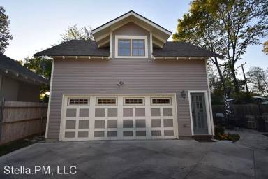 Main picture of 2252 6th Ave