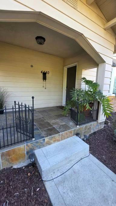 Main picture of 4440 H St