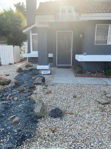 Main picture of 237 Cardinal Way