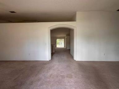 Main picture of 33 Rybark Ln