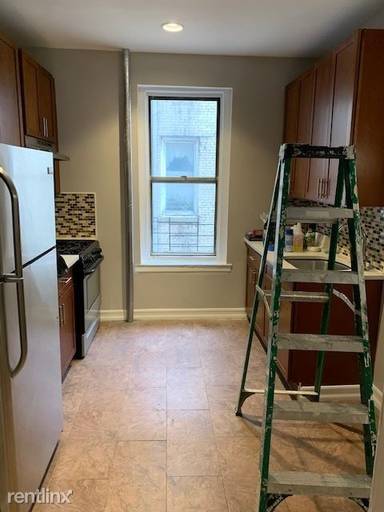 Main picture of 530 E 22nd St