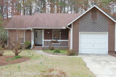 Main picture of 630 Lilac Ln
