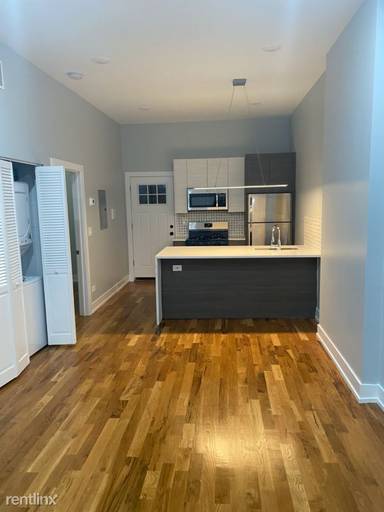 Main picture of 2731 W Lexington St