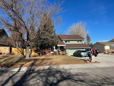 Main picture of 2552 Rainbow Dr