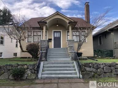 Main picture of 3007 16th Ave S