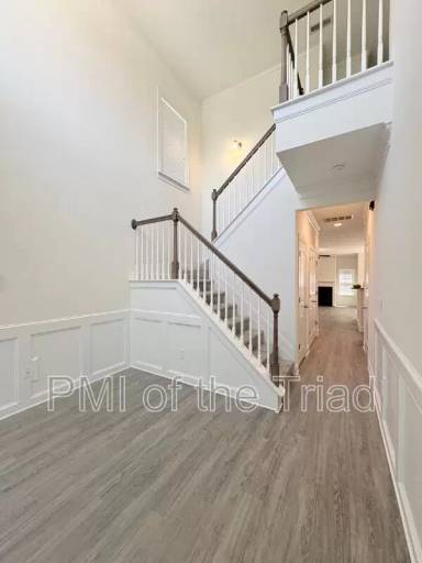 Main picture of 2925 York Place Dr