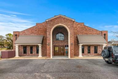 Main picture of 1111 Ryan St