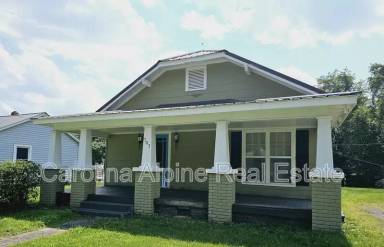 Main picture of 703 7th St