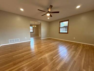 Main picture of 8422 Harris Ave