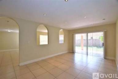 Main picture of 1095 SW 135th Pl