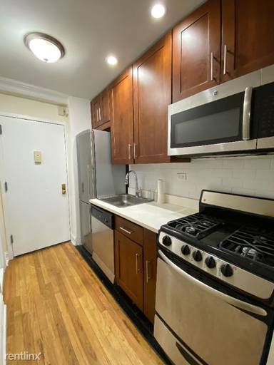 Main picture of 657 2nd Ave