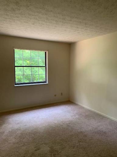 Main picture of 210 N Main St