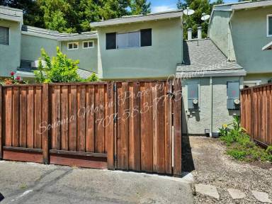 Main picture of 576 Racquet Club Cir