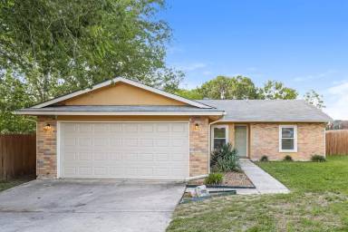 Main picture of 10614 Cherry Laurel