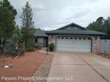 Main picture of 606 N Blue Spruce Rd
