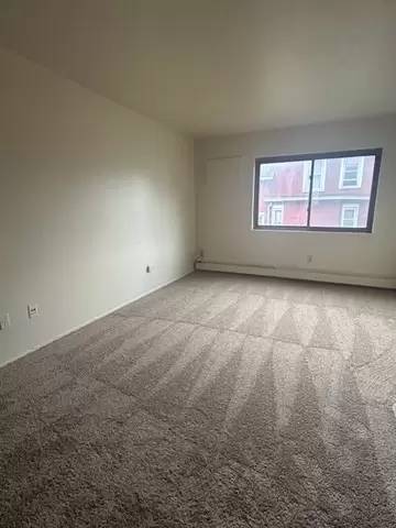 Main picture of 3250 E 49th St