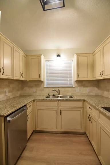 Main picture of 3610 Fairway Dr